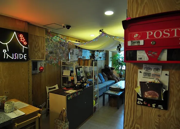 Backpackers Inside Séoul