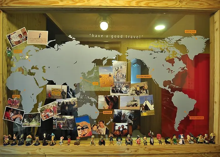 Backpackers Inside Séoul